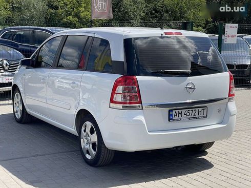 Opel Zafira 2009 - фото 22