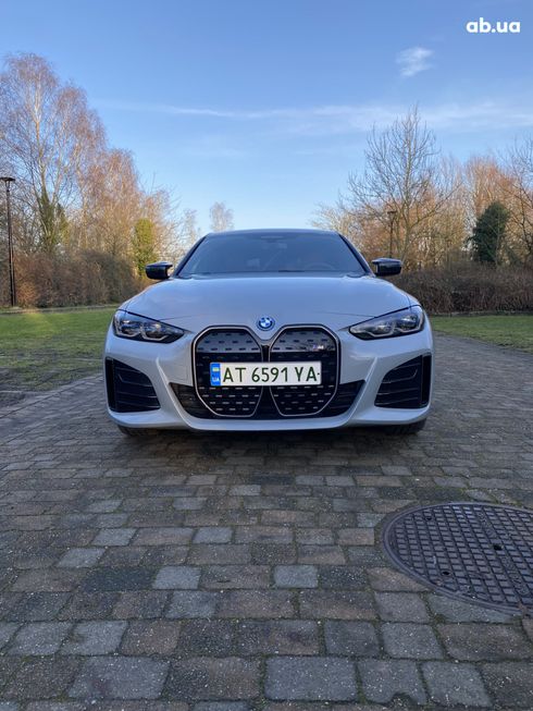 BMW i4 2023 серый - фото 11