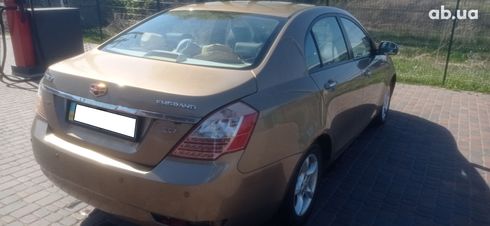 Geely Emgrand 7 2012 золотистый - фото 3