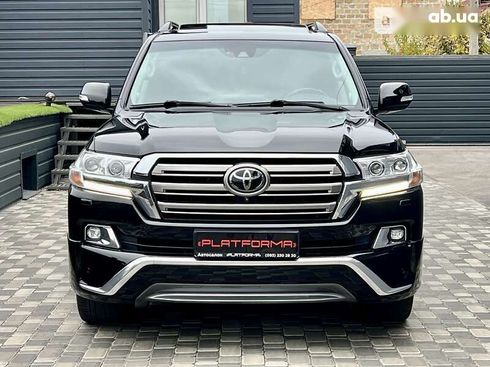 Toyota Land Cruiser 2018 - фото 2