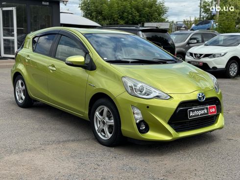 Toyota Aqua 2015 зеленый - фото 3