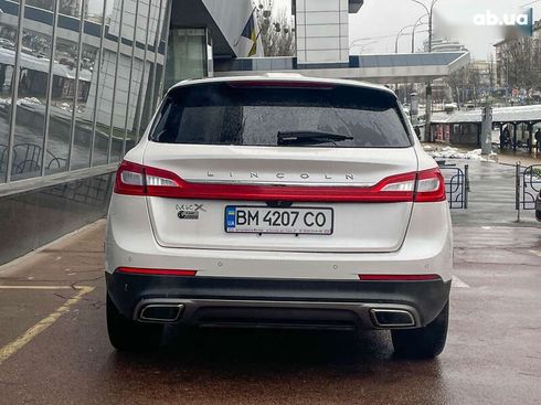 Lincoln MKX 2017 - фото 6