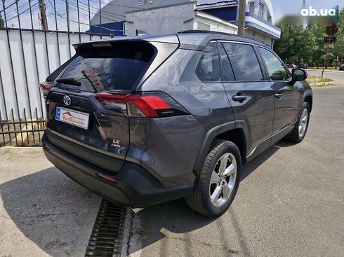 Toyota RAV4 2019 - фото 6