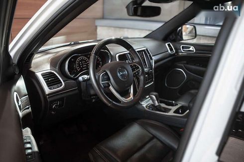 Jeep Grand Cherokee 2017 - фото 12