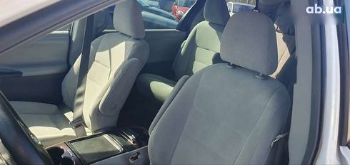 Toyota Sienna 2016 - фото 10