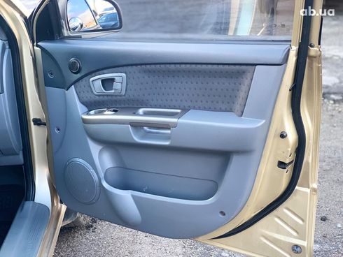 Kia Carens 2003 бежевый - фото 22