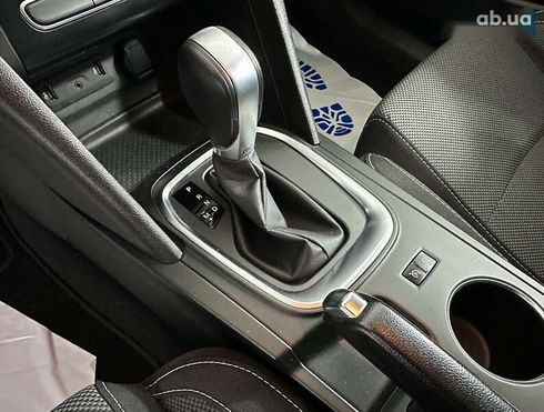 Renault Megane 2018 - фото 22