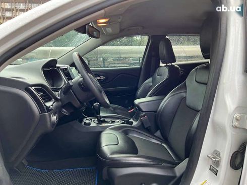 Jeep Cherokee 2021 - фото 16