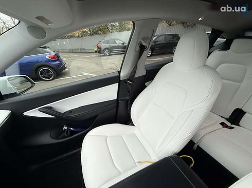 Tesla Model Y 2021 - фото 25