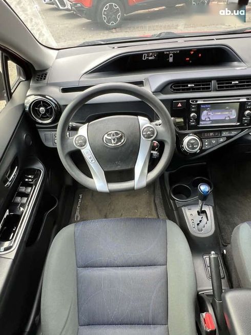 Toyota Prius 2015 - фото 29