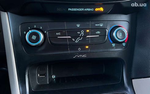 Ford Focus 2016 - фото 16