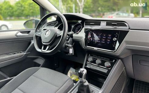 Volkswagen Touran 2020 - фото 10