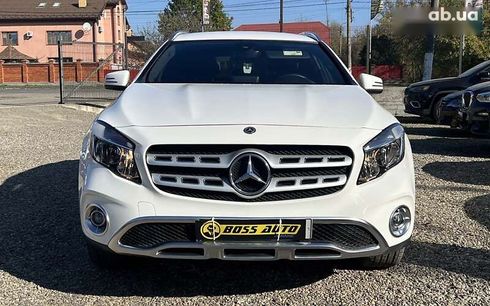 Mercedes-Benz GLA-Класс 2019 - фото 2
