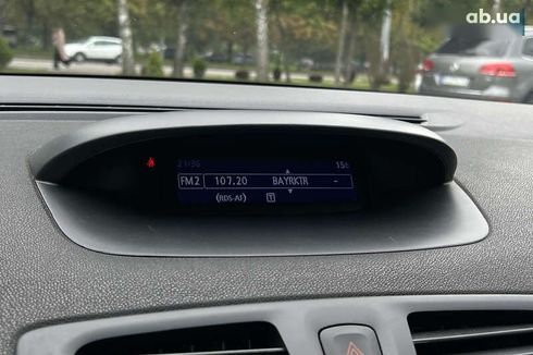 Renault Megane 2015 - фото 15
