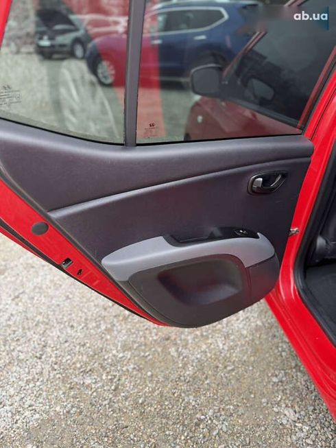 Hyundai i10 2008 - фото 9