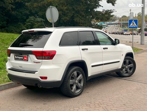 Jeep Grand Cherokee 2012 белый - фото 19