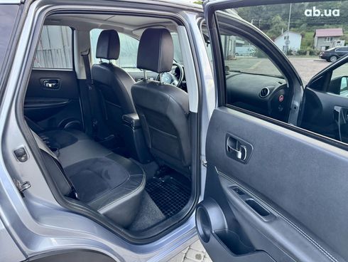Nissan Qashqai 2013 серебристый - фото 19