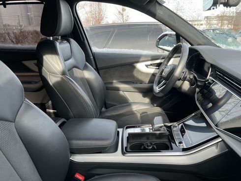 Audi Q7 2021 - фото 12