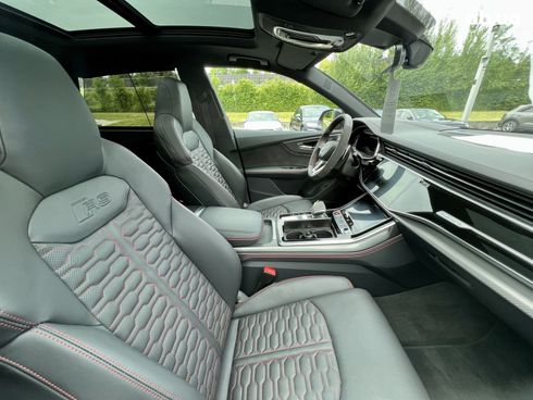 Audi RS Q8 2022 - фото 12