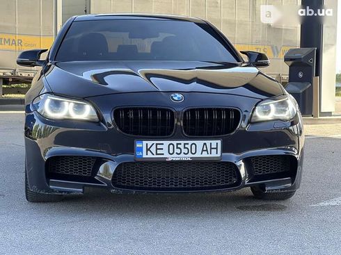 BMW 5 серия 2016 - фото 24
