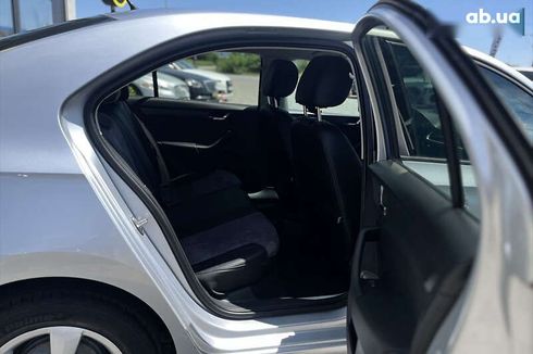 Skoda Rapid 2013 - фото 13
