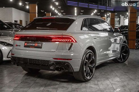 Audi RS Q8 2023 - фото 6
