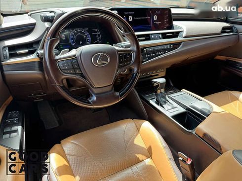 Lexus ES 2019 - фото 25