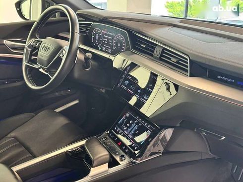 Audi E-Tron 2021 - фото 30