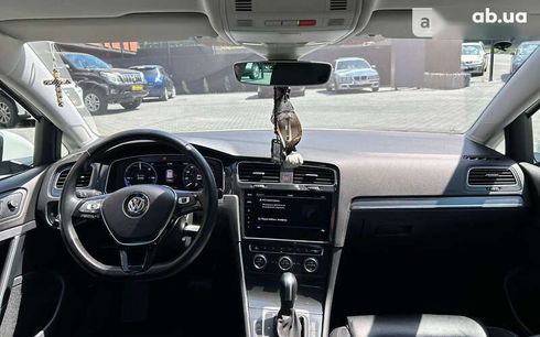 Volkswagen e-Golf 2019 - фото 12