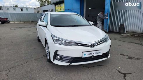 Toyota Corolla 2018 - фото 8