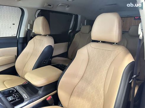 Kia Carnival 2021 - фото 24