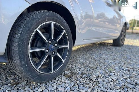Ford Fiesta 2017 - фото 10