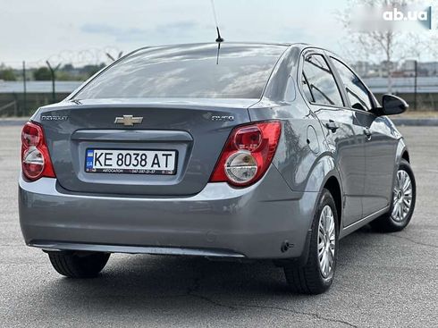 Chevrolet Aveo 2014 - фото 6