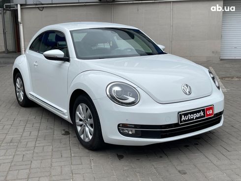 Volkswagen Beetle 2015 белый - фото 3