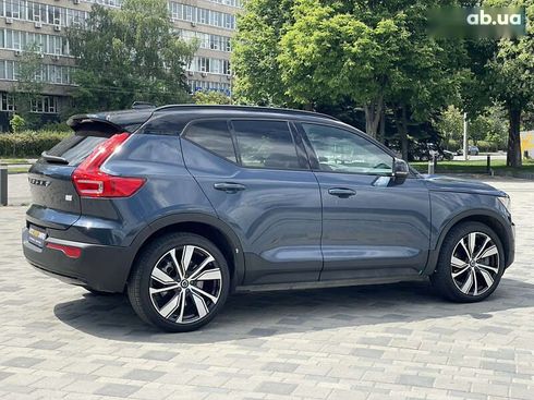 Volvo XC40 2021 - фото 16