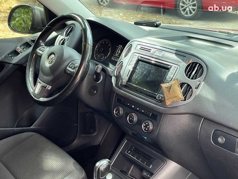 Volkswagen Tiguan 2018 серый - фото 36