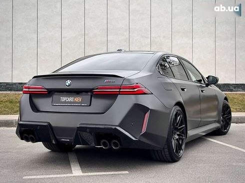 BMW M5 2025 - фото 18