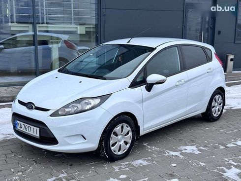 Ford Fiesta 2011 - фото 4