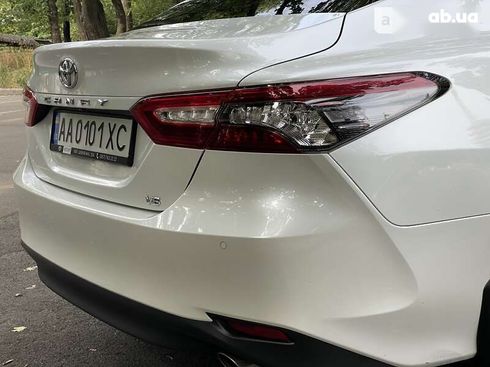 Toyota Camry 2020 - фото 14