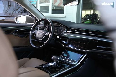 Audi A8 2018 - фото 12