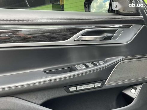 BMW 7 Series iPerformance 2017 - фото 17
