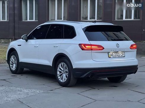 Volkswagen Touareg 2020 - фото 10