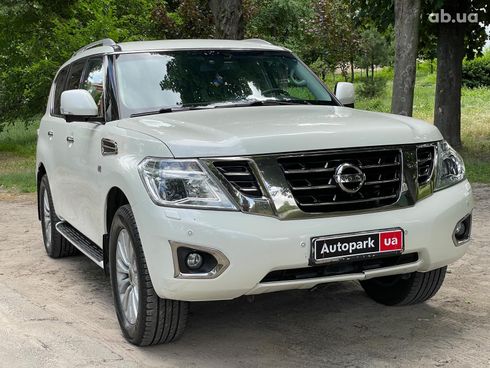 Nissan Patrol 2013 белый - фото 4