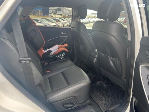 Hyundai Grand Santa Fe 2019 белый - фото 23