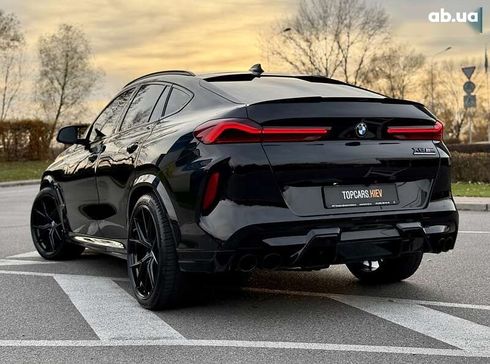 BMW X6 M 2022 - фото 11