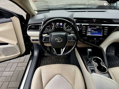 Toyota Camry 2020 - фото 26