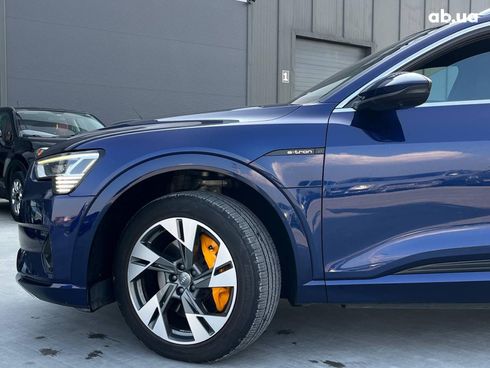 Audi E-Tron 2020 синий - фото 12