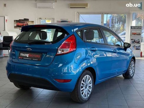 Ford Fiesta 2015 - фото 8
