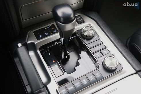 Toyota Land Cruiser 2017 - фото 19