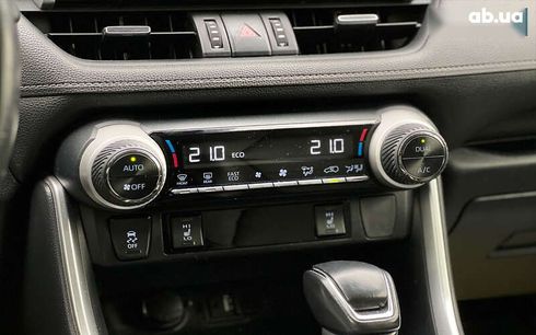 Toyota RAV4 2019 - фото 12